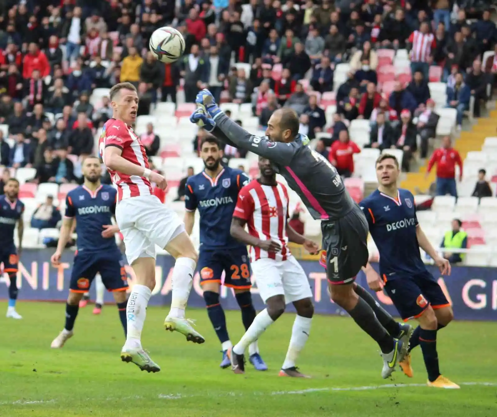 Sivasspor 3 puanla tanışmak istiyor
