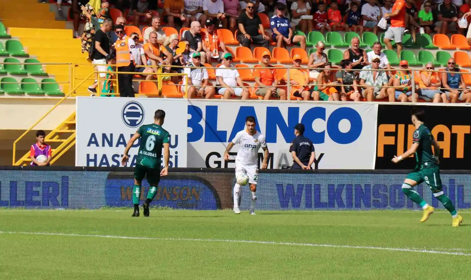 Spor Toto Süper Lig: Corendon Alanyaspor: 0 - Giresunspor: 0 (İlk yarı)
