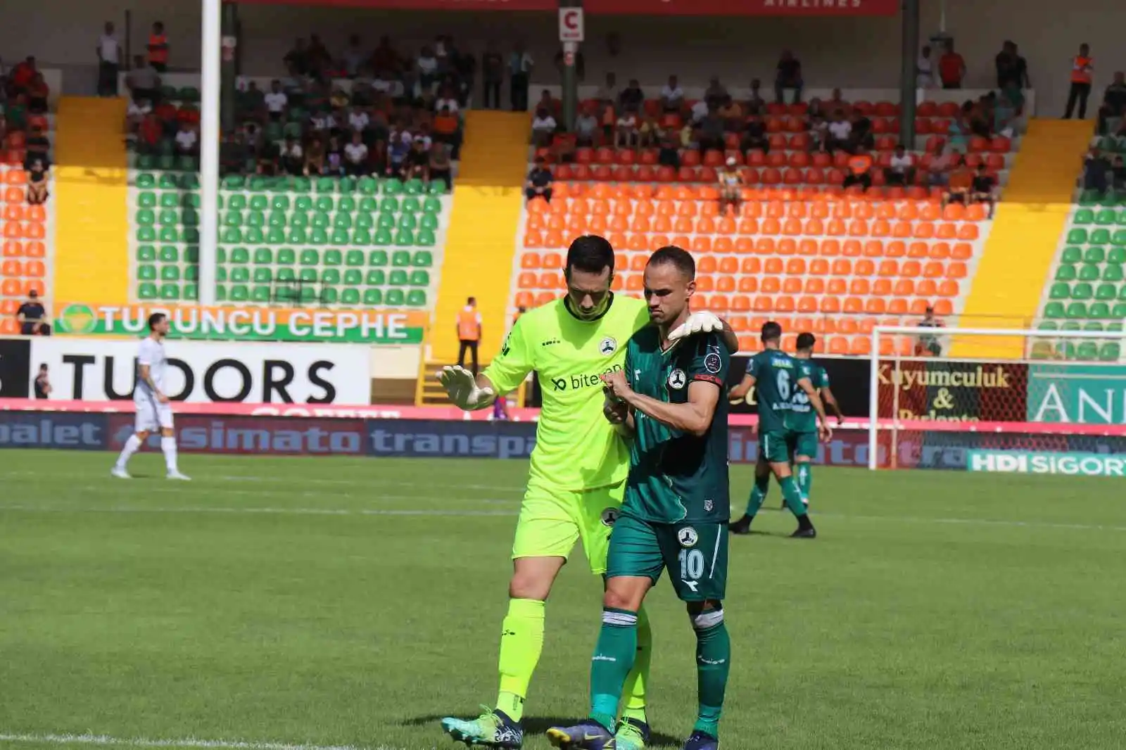 Spor Toto Süper Lig: Corendon Alanyaspor: 0 - Giresunspor: 0 (İlk yarı)
