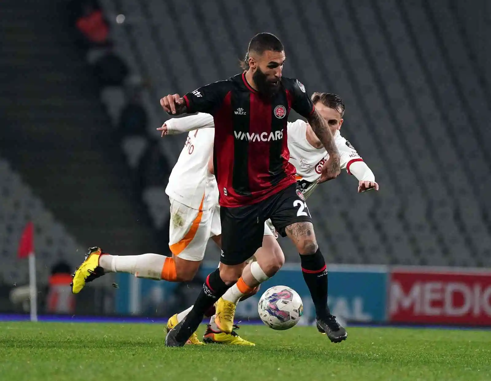 Spor Toto Süper Lig: Fatih Karagümrük: 0 - Galatasaray: 0 (İlk yarı)
