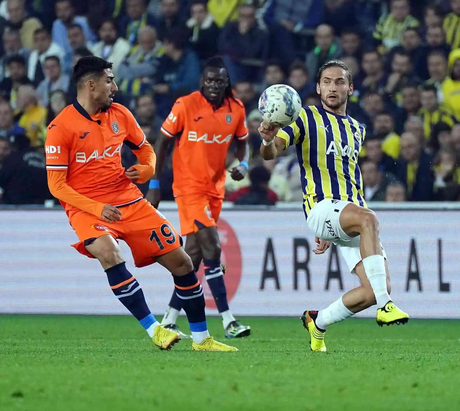 Spor Toto Süper Lig: Fenerbahçe: 0 - Medipol Başakşehir: 0 (İlk yarı)