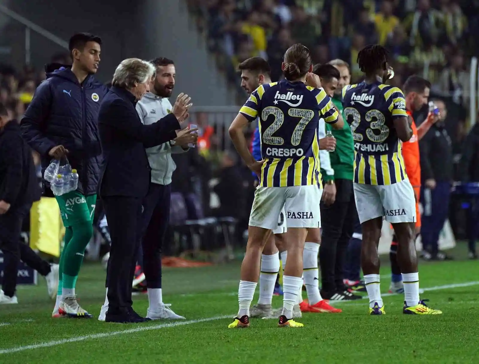 Spor Toto Süper Lig: Fenerbahçe: 0 - Medipol Başakşehir: 0 (İlk yarı)