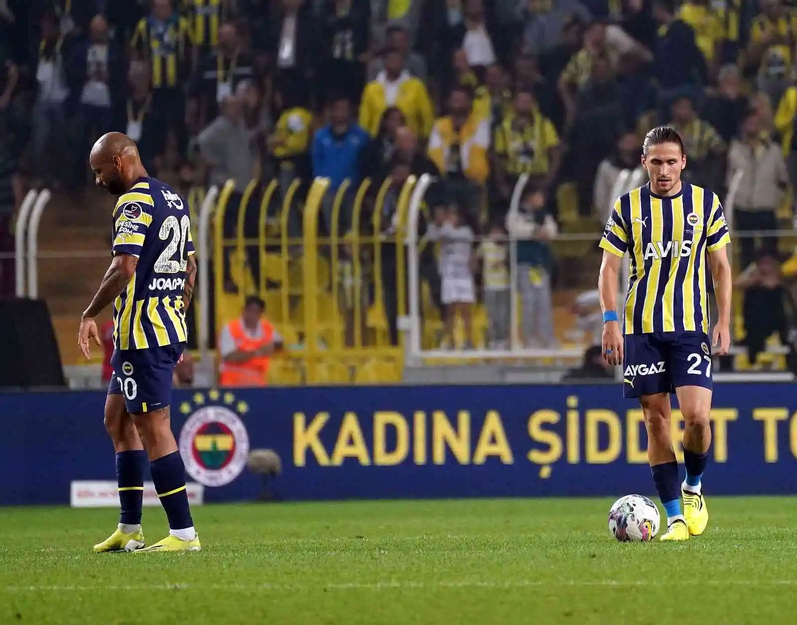 Spor Toto Süper Lig: Fenerbahçe: 2 - Fatih Karagümrük: 2 (İlk yarı)
