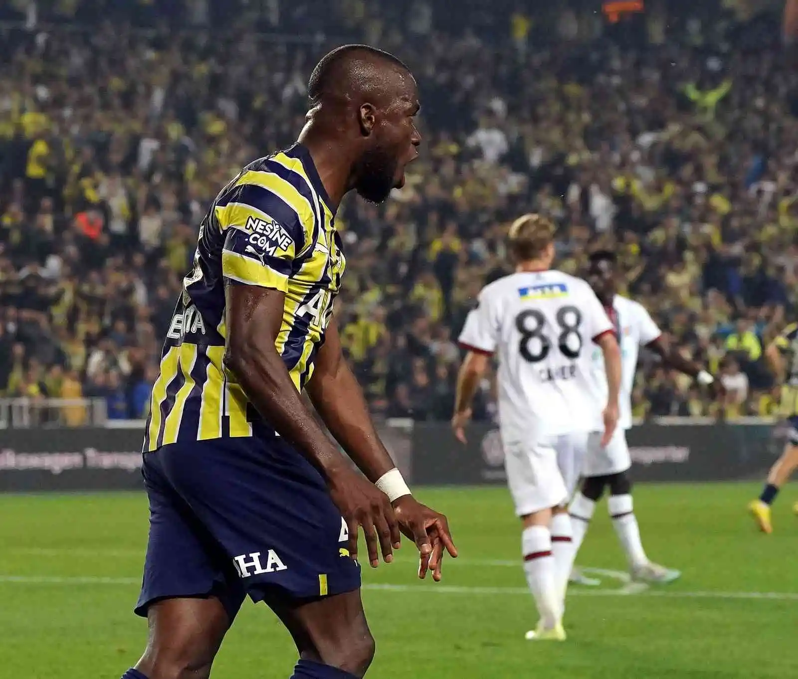 Spor Toto Süper Lig: Fenerbahçe: 2 - Fatih Karagümrük: 2 (İlk yarı)
