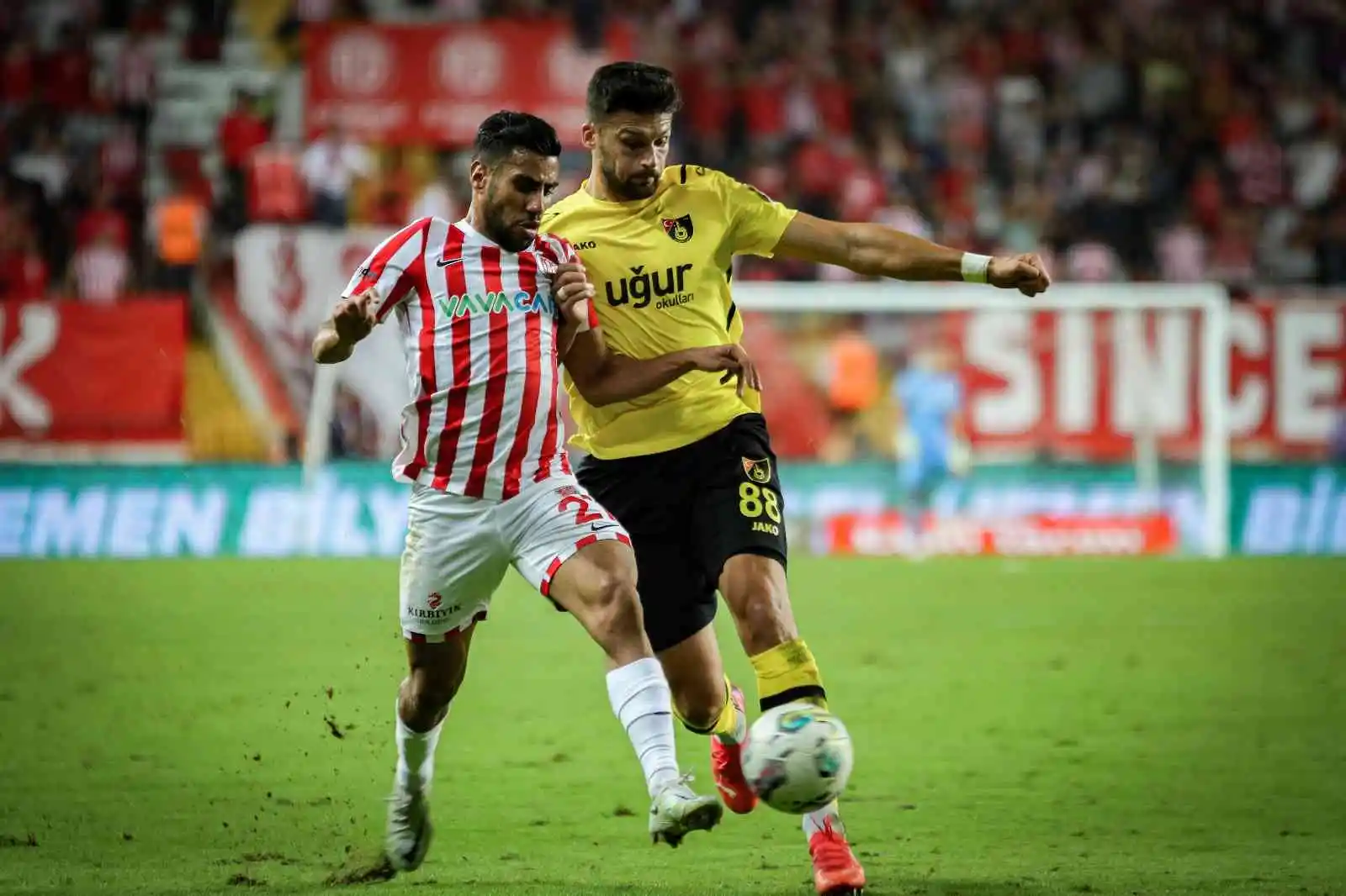 Spor Toto Süper Lig: FTA Antalyaspor: 2 - İstanbulspor: 1 (Maç sonucu)