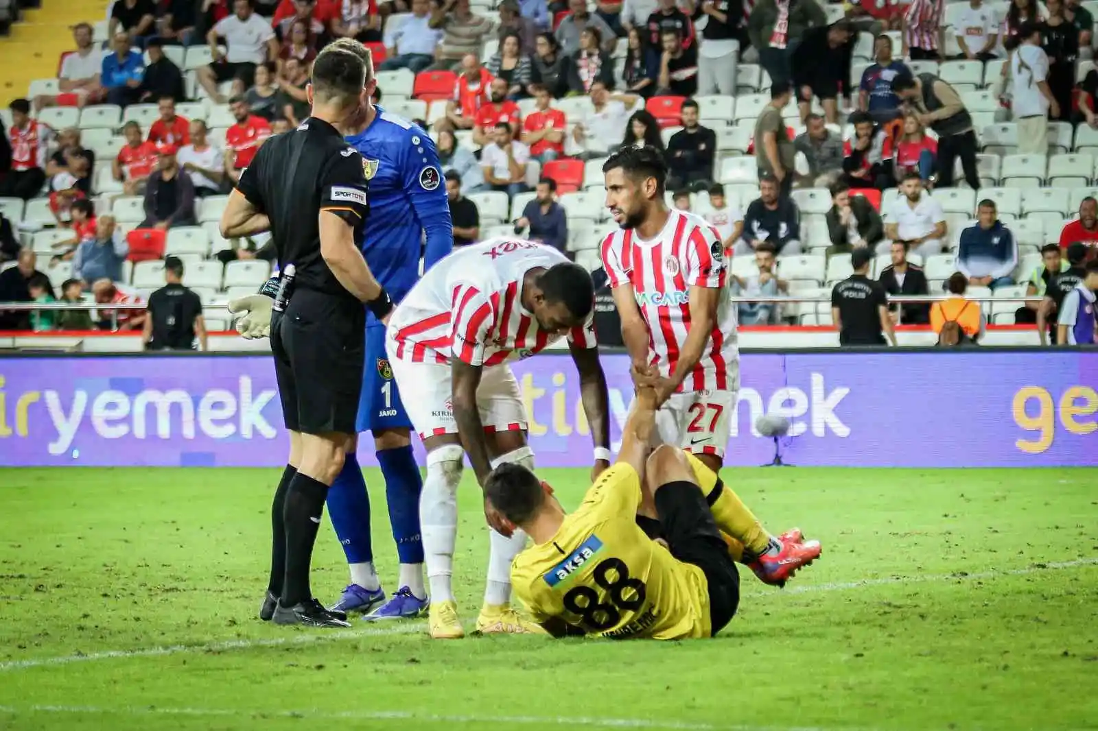 Spor Toto Süper Lig: FTA Antalyaspor: 2 - İstanbulspor: 1 (Maç sonucu)