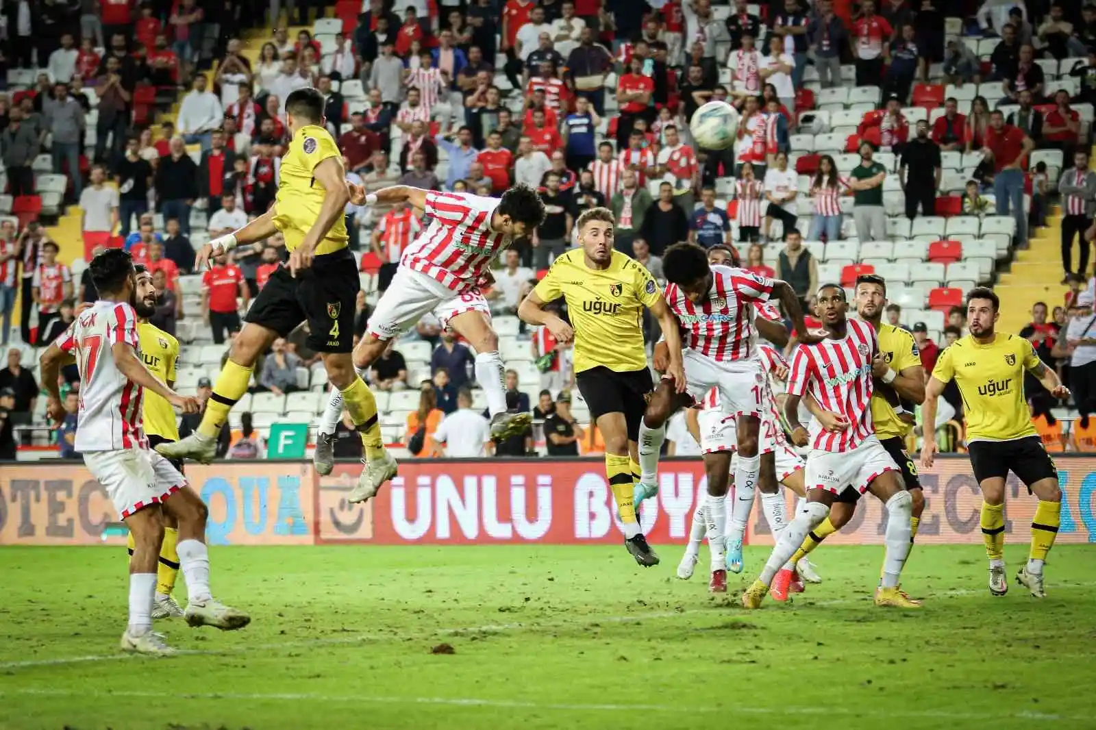 Spor Toto Süper Lig: FTA Antalyaspor: 2 - İstanbulspor: 1 (Maç sonucu)