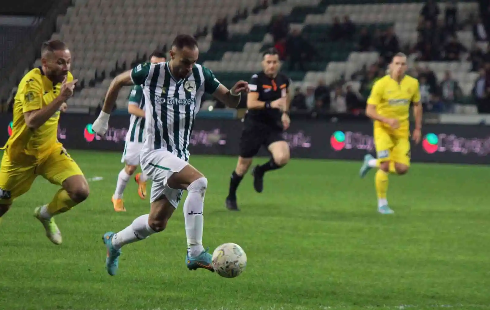 Spor Toto Süper Lig: Giresunspor: 0 - MKE Ankaragücü: 0 (İlk yarı)
