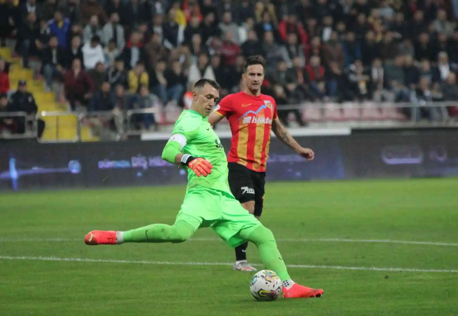 Spor Toto Süper Lig: Kayserispor: 0 - Galatasaray: 0 (Maç devam ediyor)