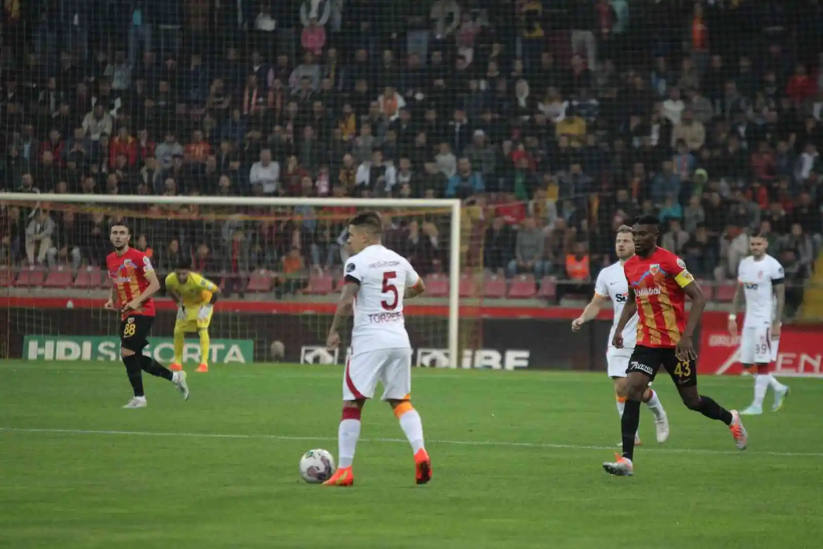 Spor Toto Süper Lig: Kayserispor: 0 - Galatasaray: 0 (Maç devam ediyor)