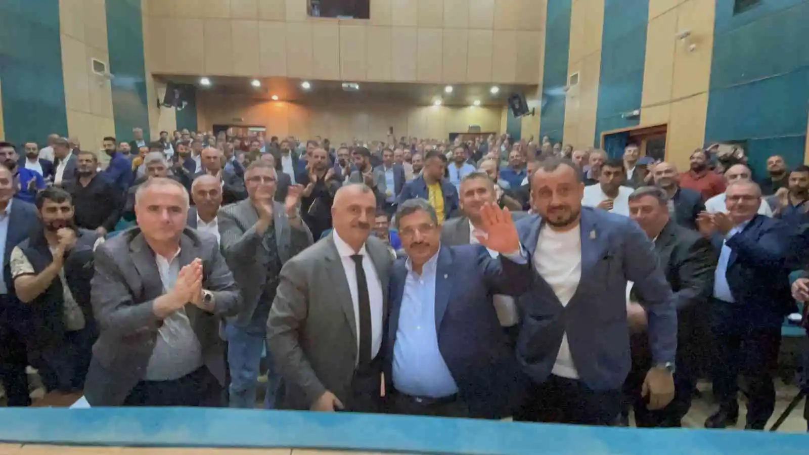 TATSO’da Bilal Adabağ güven tazeledi