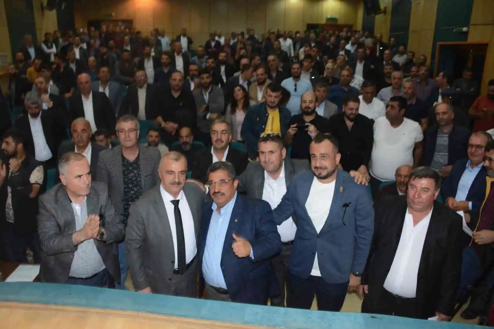 TATSO’da Bilal Adabağ güven tazeledi