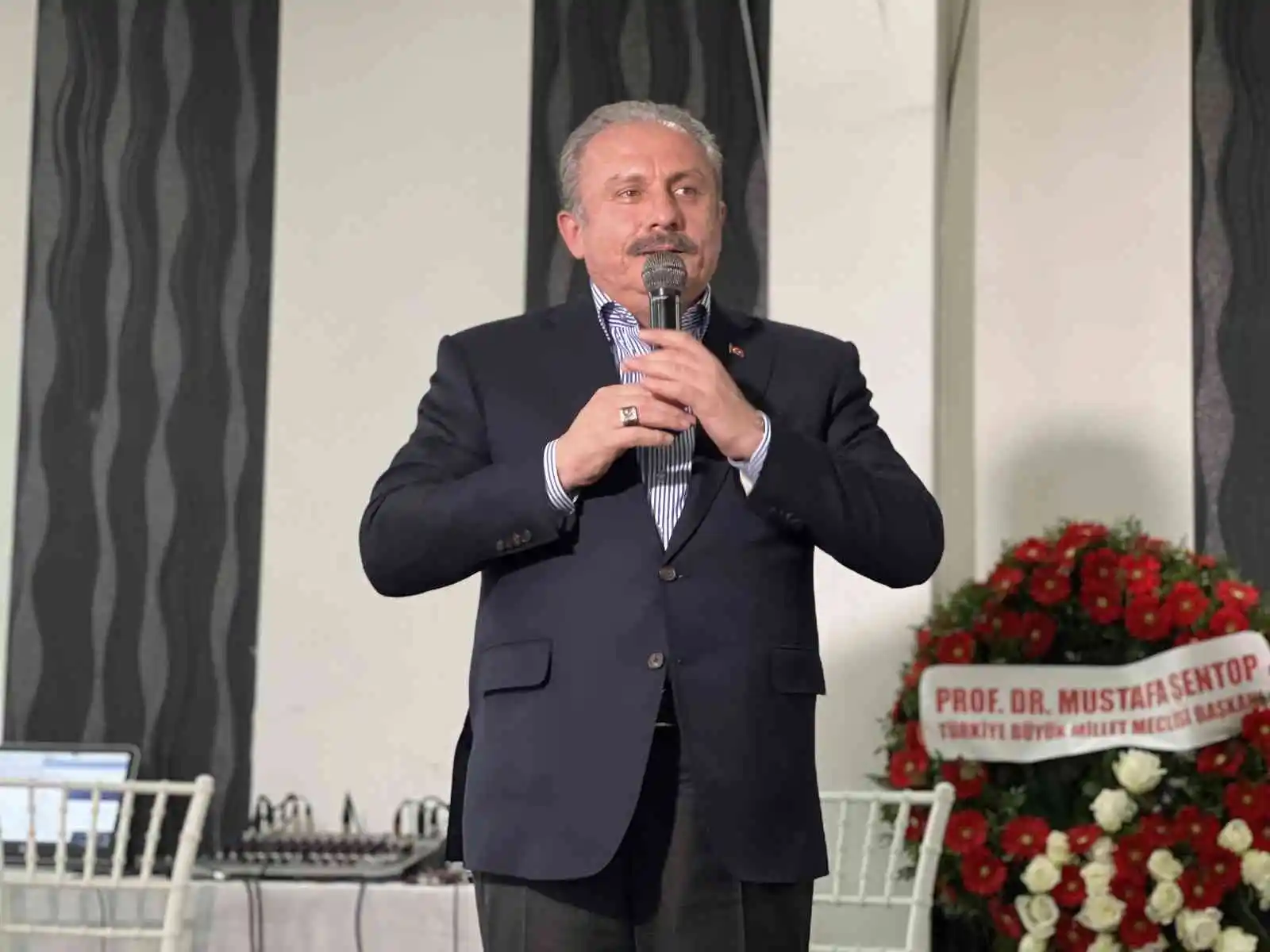 TBMM Başkanı Mustafa Şentop, Almanya’da düğüne katıldı