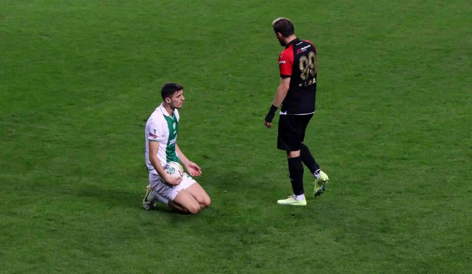 TFF 2. Lig: 24Erzincanspor: 2 - Bursaspor: 0