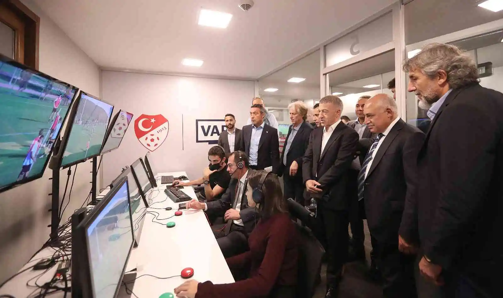 TFF'den Süper Lig ve TFF 1. Lig kulüplerine VAR bilgilendirme toplantısı