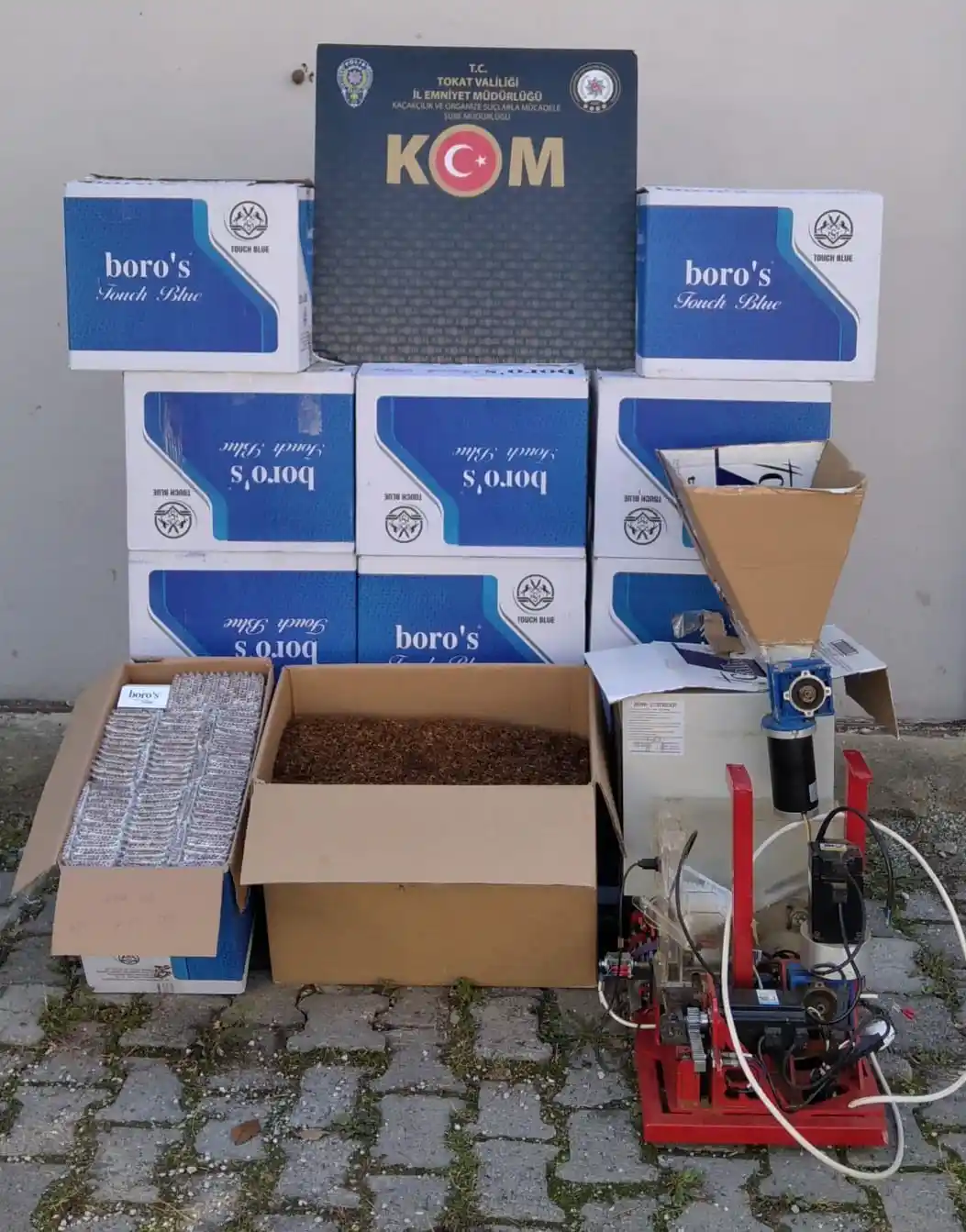 Tokat'ta bir ikamette 100 bin makaron ele geçirildi