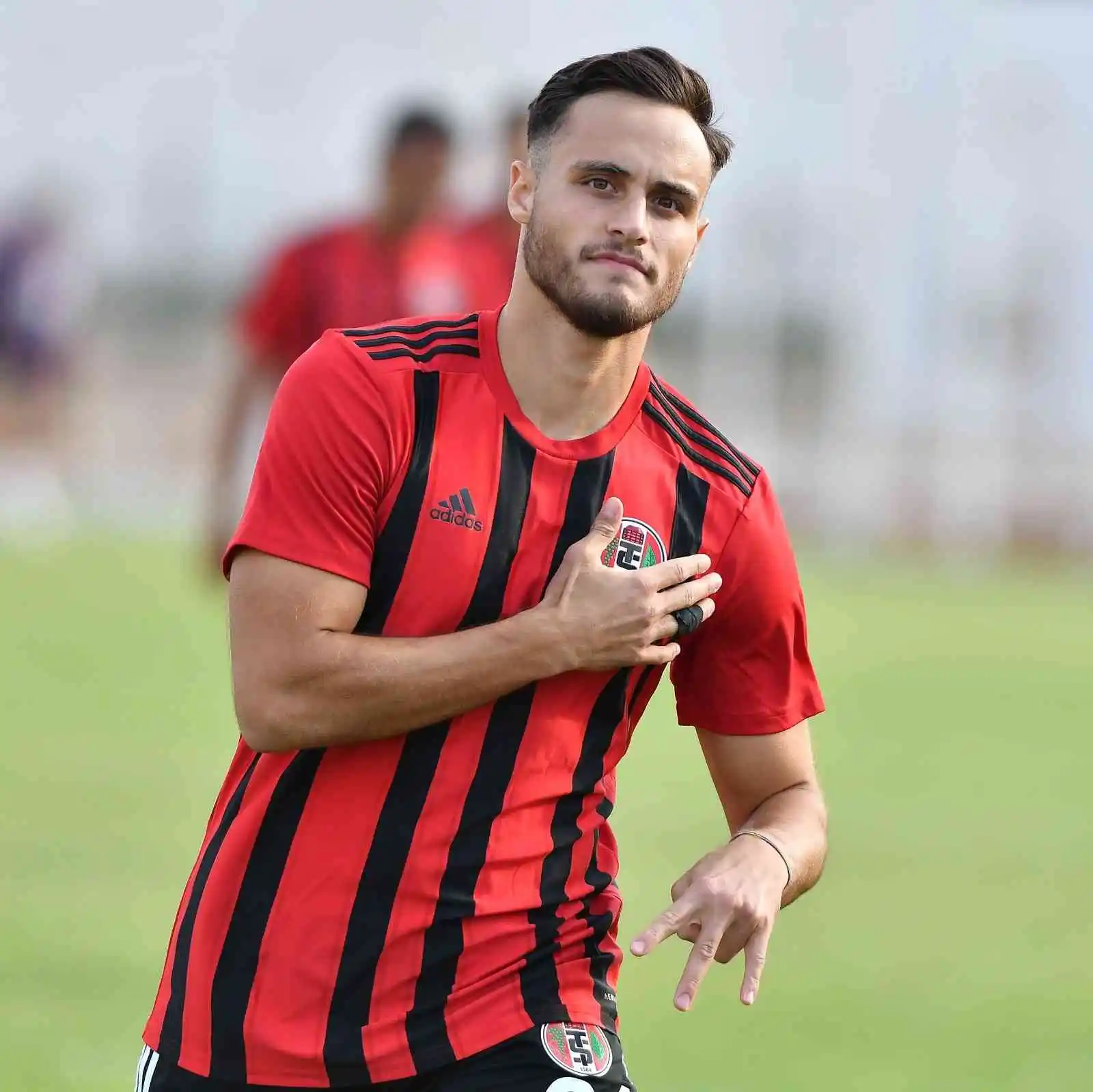 Turgutluspor 3 puanı 4 golle aldı