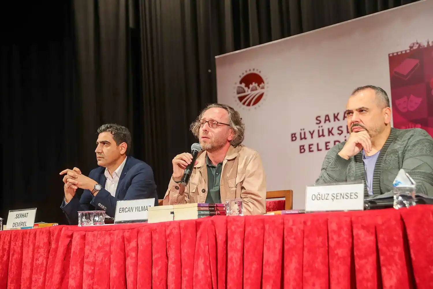 Türk edebiyatının usta kalemi Rasim Özdenören panelde konuşuldu
