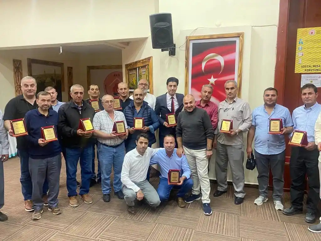 Türkiye gazetesi dağıtıcıları buluştu