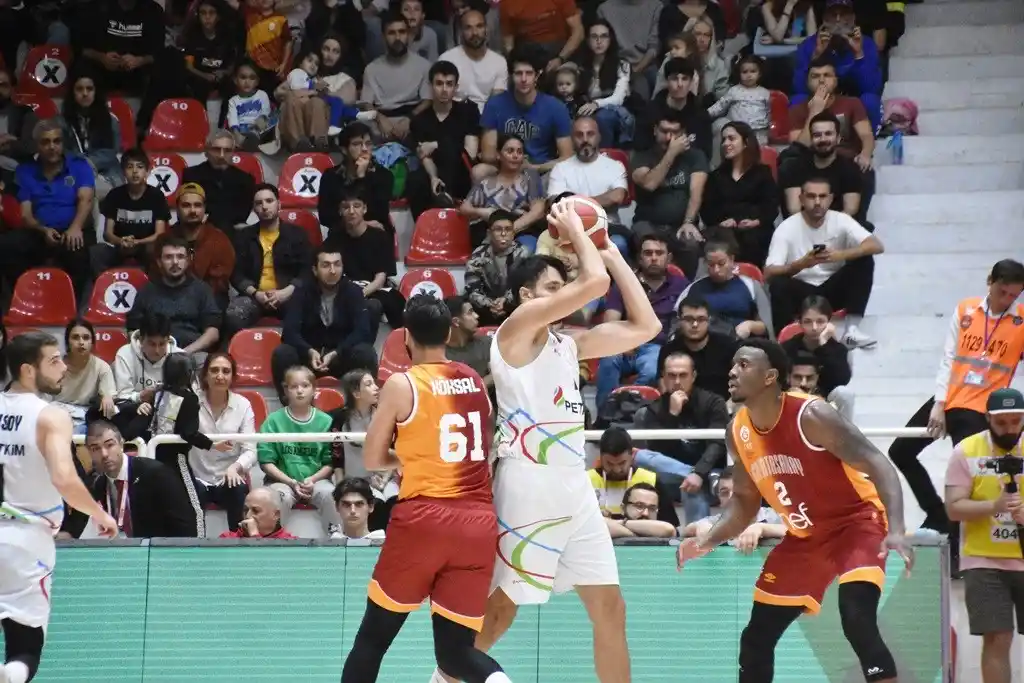 Türkiye Sigorta Basketbol Süper Ligi: Aliağa Petkimspor: 66 - Galatasaray Nef: 84