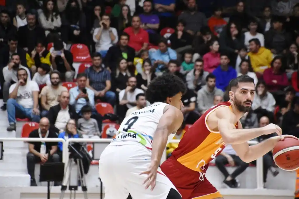 Türkiye Sigorta Basketbol Süper Ligi: Aliağa Petkimspor: 66 - Galatasaray Nef: 84