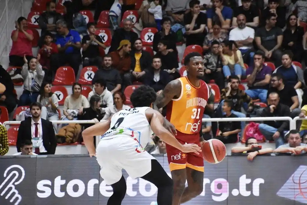 Türkiye Sigorta Basketbol Süper Ligi: Aliağa Petkimspor: 66 - Galatasaray Nef: 84