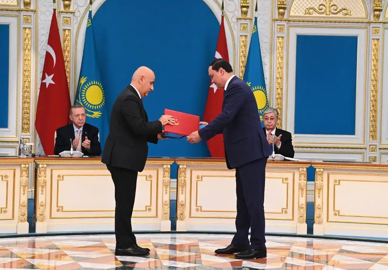 Türkiye ve Kazakistan arasında Veterinerlik Hizmeti ve Gıda Güvenliği Politikası Alanında İş Birliği Anlaşması