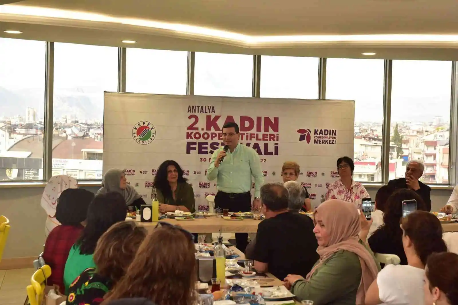 Tütüncü, kadın kooperatifleri ile bir araya geldi