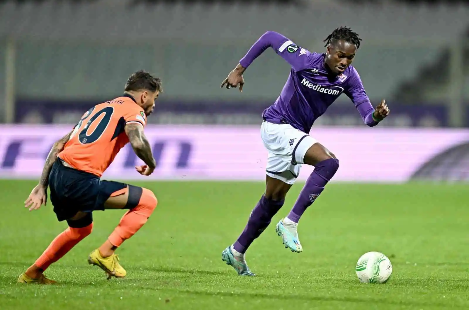 UEFA Avrupa Konferans Ligi: Fiorentina: 2 - Başakşehir: 1 (Maç sonucu)