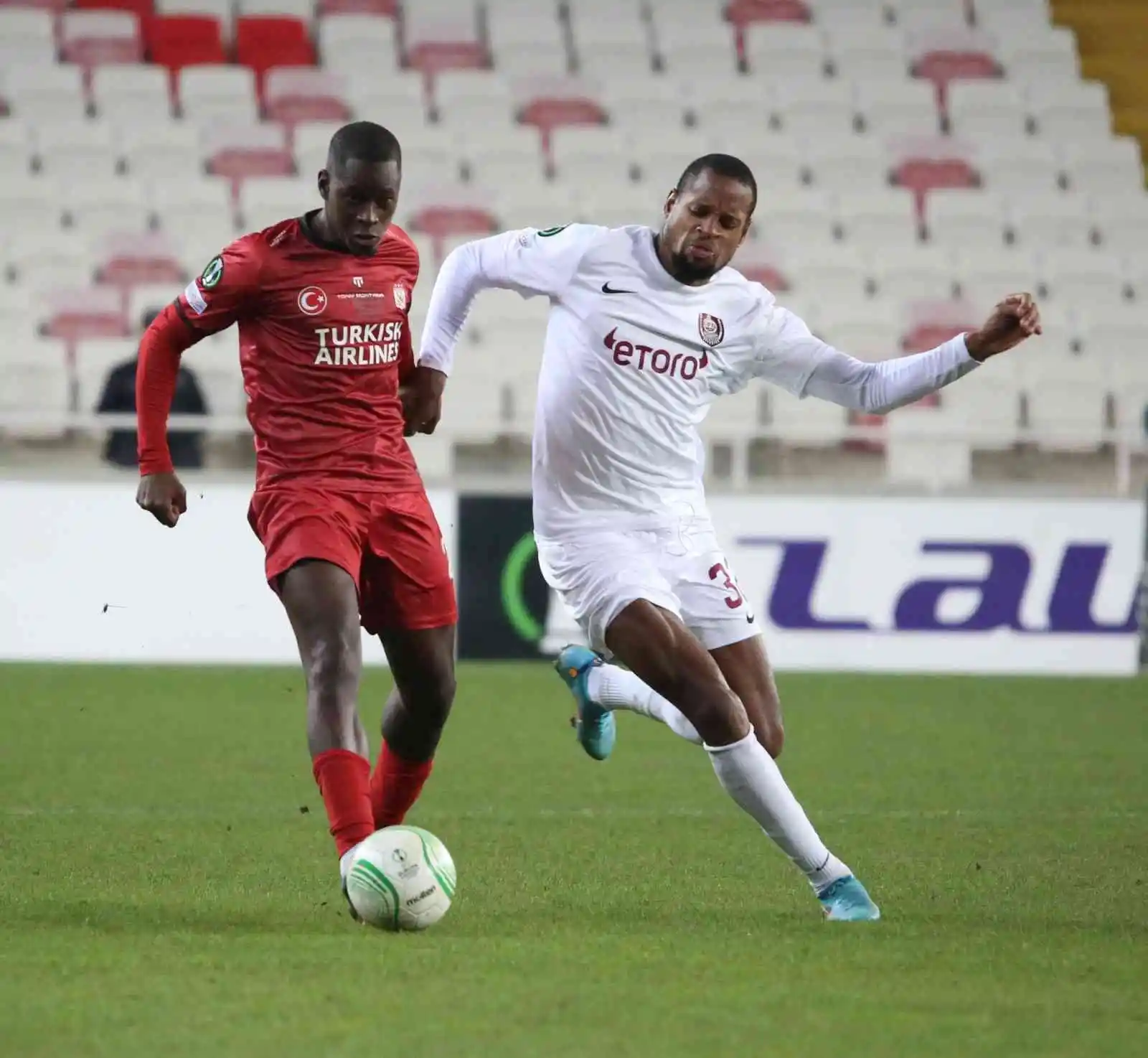 UEFA Avrupa Konferans Ligi: Sivasspor: 3 - CFR Cluj: 0 (Maç sonucu)

