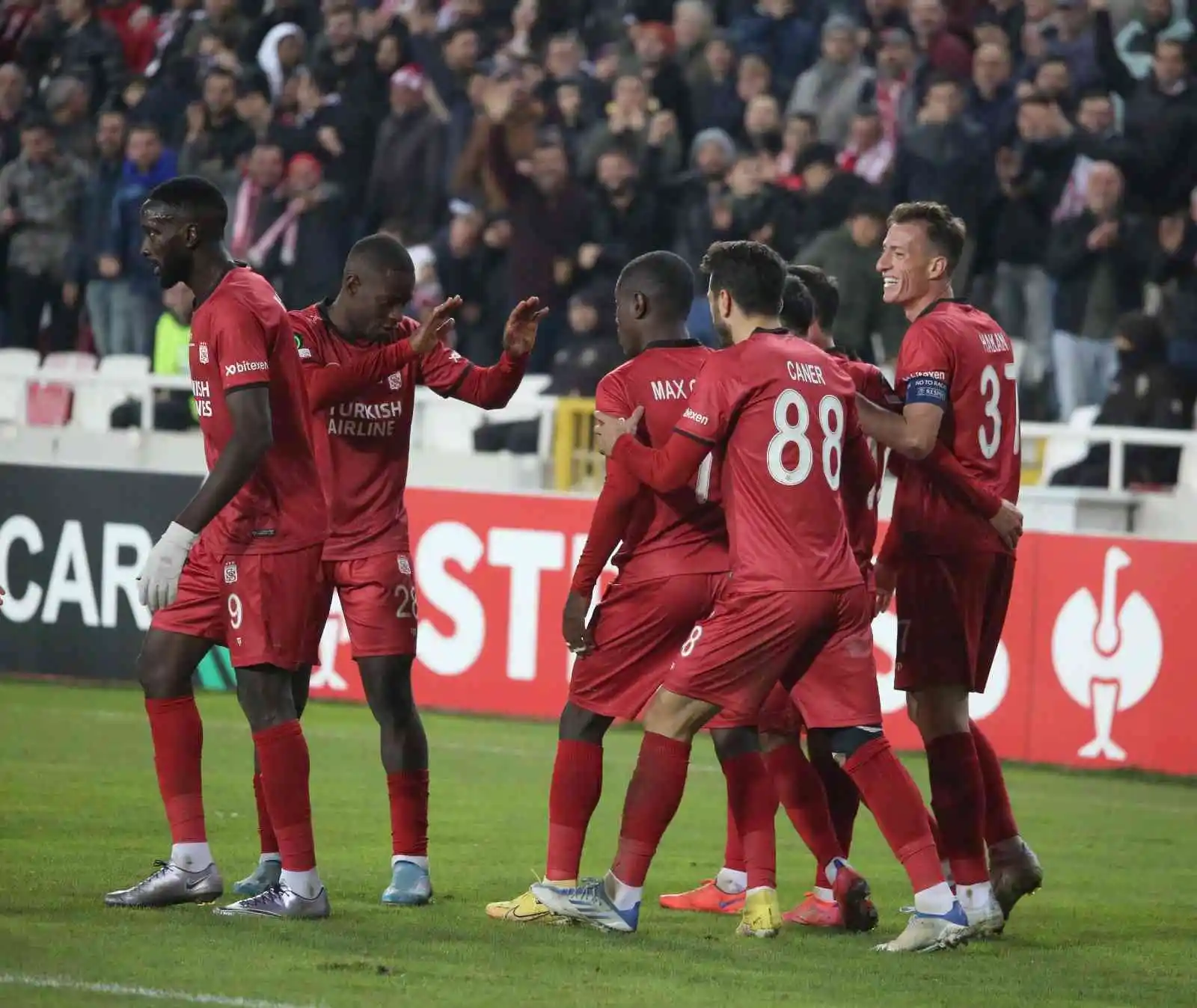 UEFA Avrupa Konferans Ligi: Sivasspor: 3 - CFR Cluj: 0 (Maç sonucu)

