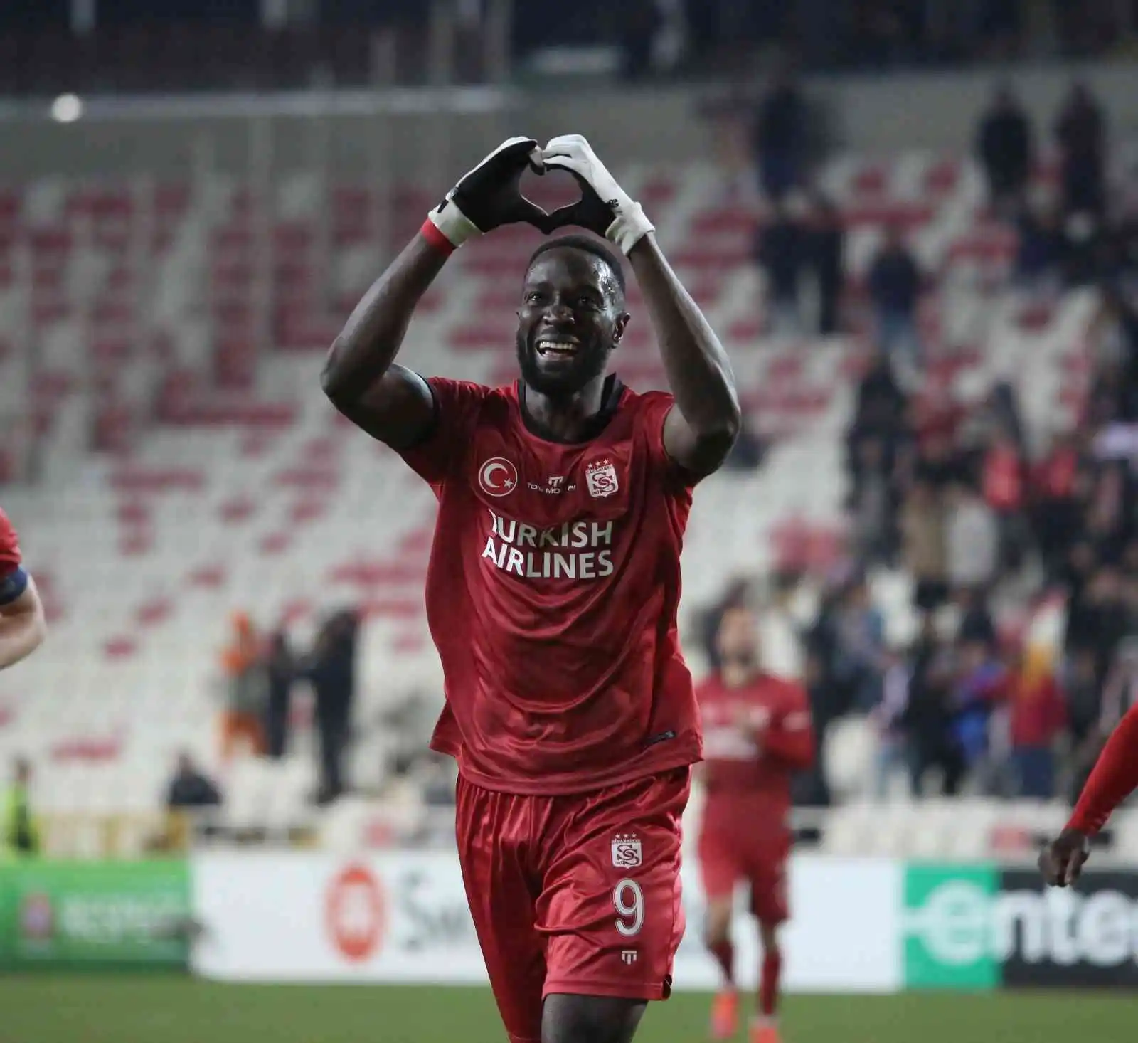 UEFA Avrupa Konferans Ligi: Sivasspor: 3 - CFR Cluj: 0 (Maç sonucu)
