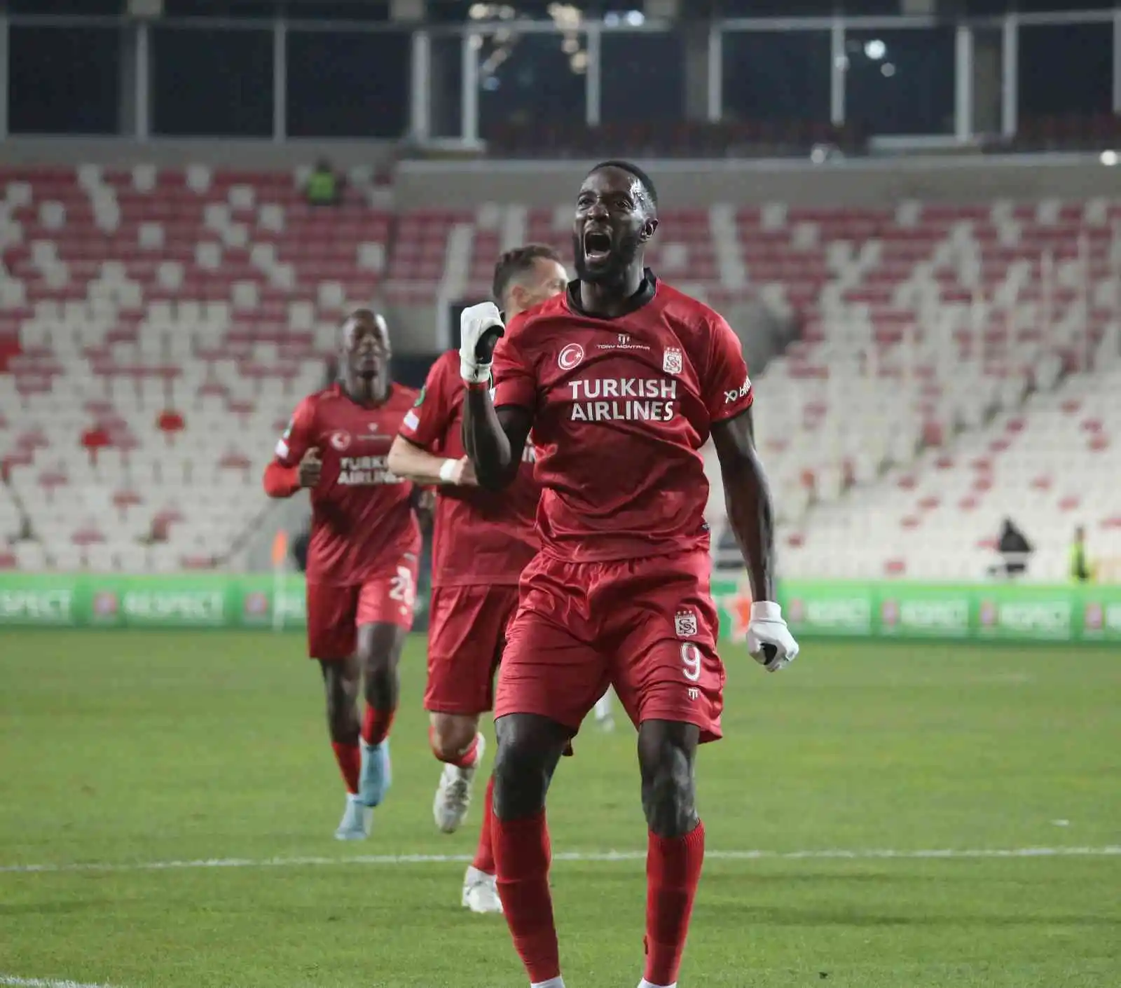 UEFA Avrupa Konferans Ligi: Sivasspor: 3 - CFR Cluj: 0 (Maç sonucu)
