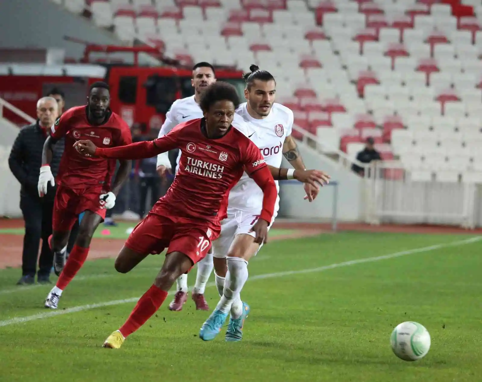 UEFA Avrupa Konferans Ligi: Sivasspor: 3 - CFR Cluj: 0 (Maç sonucu)
