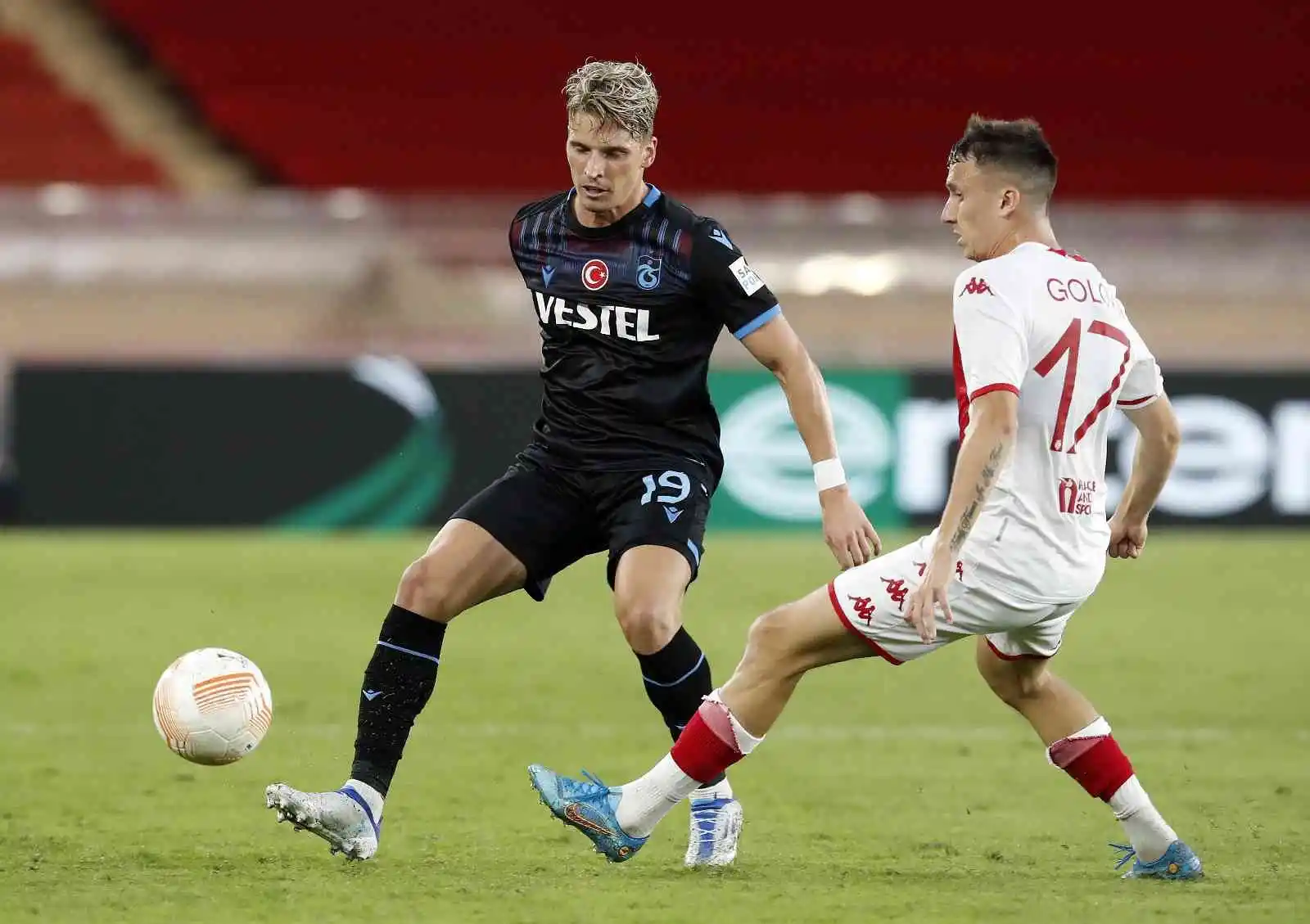 UEFA Avrupa Ligi: Monaco: 2 - Trabzonspor: 0 (İlk yarı)