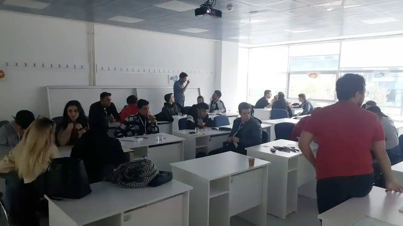 Üniversite öğrencilerinin Vocathlon University: Temel Girişimcilik Kampı sona erdi