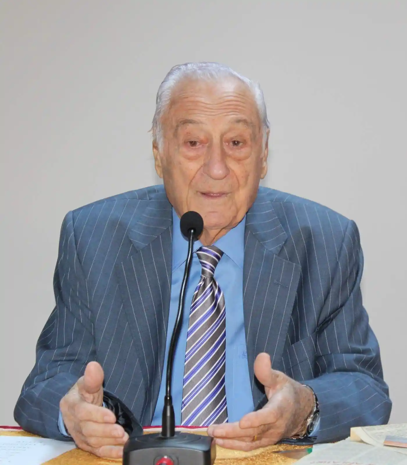 Ünlü sunucu Halit Kıvanç hayatını kaybetti
