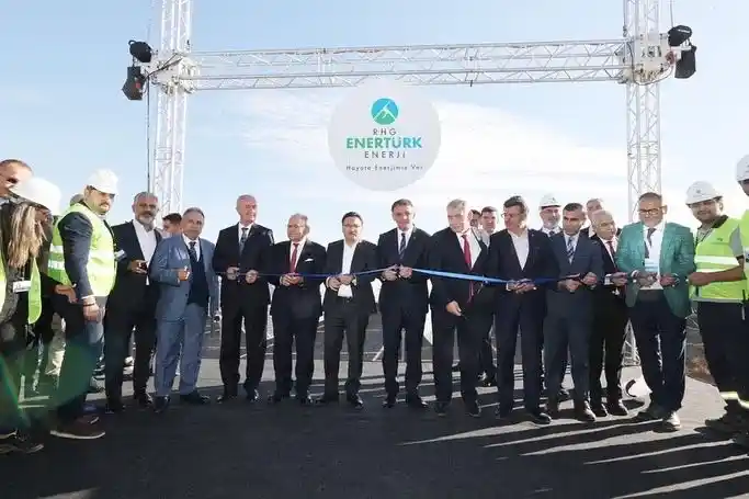 Vali Çiçek ve Başkan Büyükkılıç, Van'da GES Açılışına Katıldı