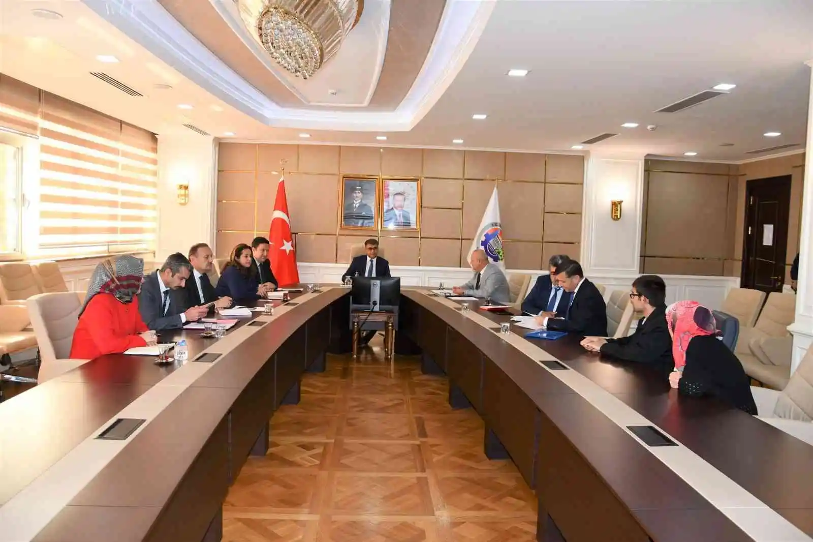 Vali Gürel başkanlığındaki Halk Günü toplantıları devam ediyor