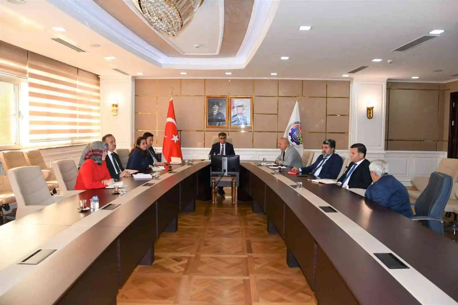 Vali Gürel başkanlığındaki Halk Günü toplantıları devam ediyor