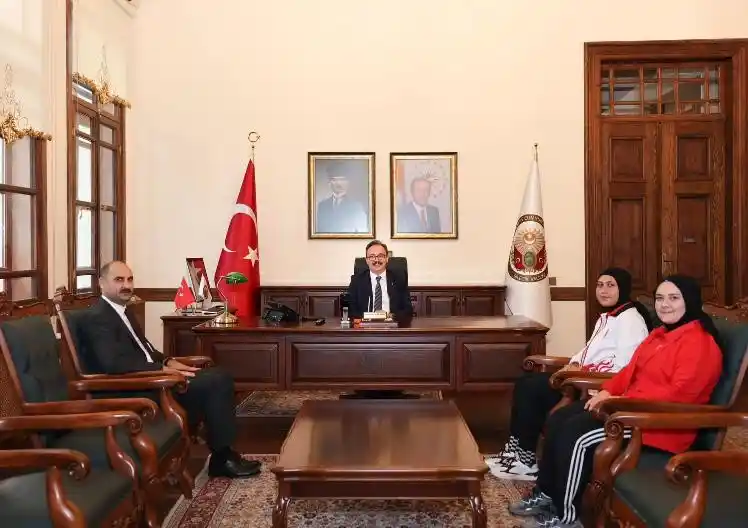 Vali Kızılkaya, Balkan şampiyonunu ağırladı