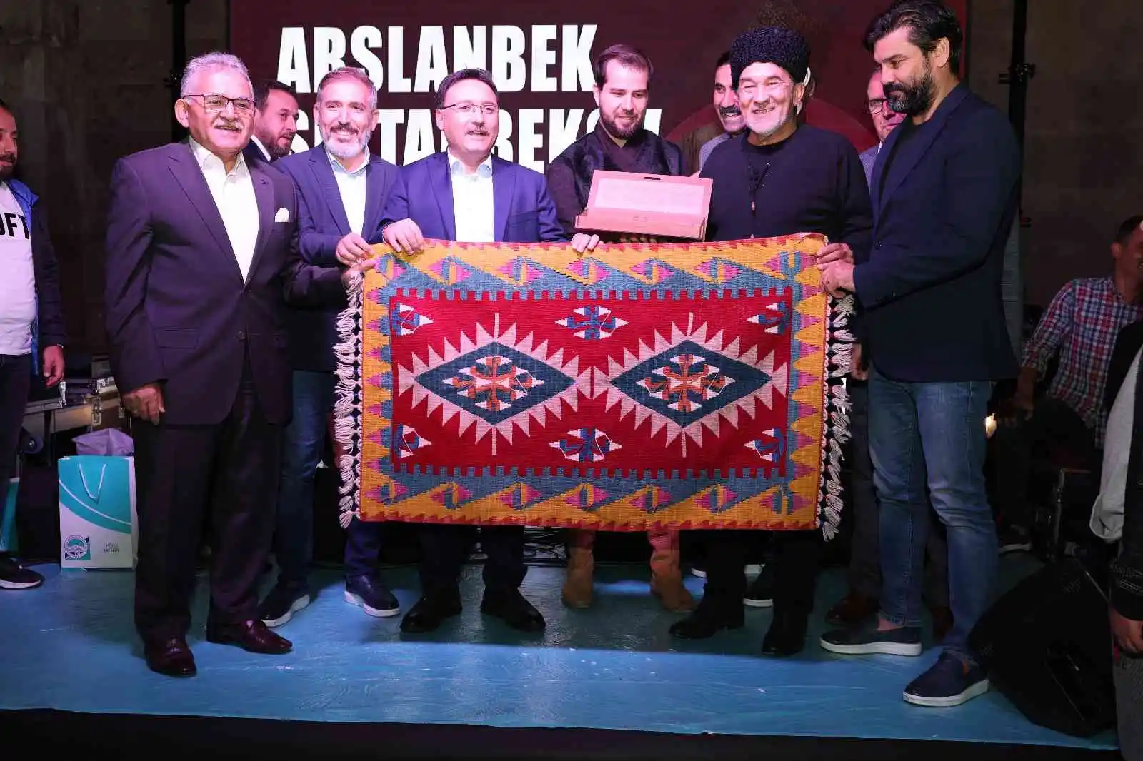 Valilik ve Büyükşehir’den 790 yıllık tarihi kervansarayda muhteşem konser
