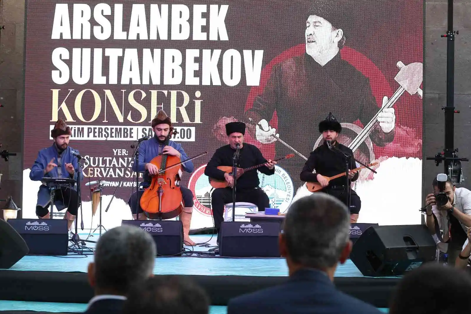 Valilik ve Büyükşehir’den 790 yıllık tarihi kervansarayda muhteşem konser