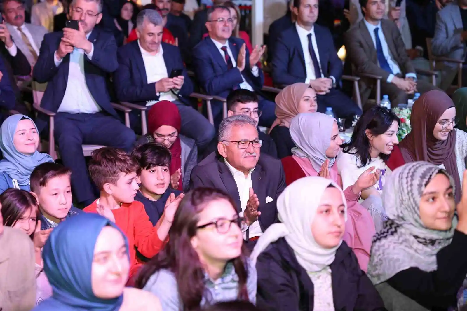 Valilik ve Büyükşehir’den 790 yıllık tarihi kervansarayda muhteşem konser