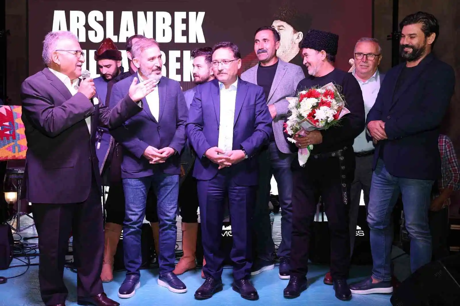 Valilik ve Büyükşehir’den 790 yıllık tarihi kervansarayda muhteşem konser