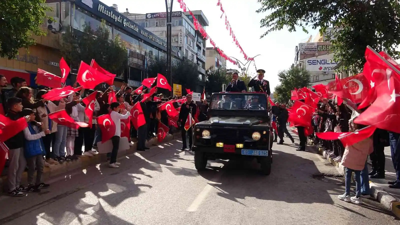 Van’da Cumhuriyet Bayramı coşkusu