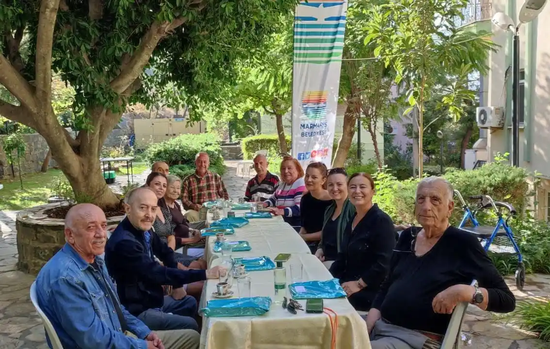 Yaşlılar Günü’nde huzurevi sakinleri yalnız bırakılmadı
