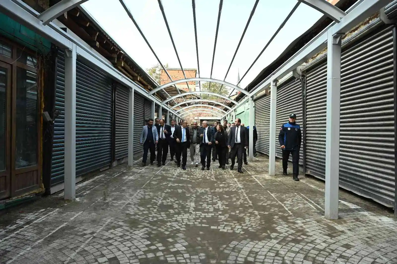 Yenişehir çarşısına konfor geliyor