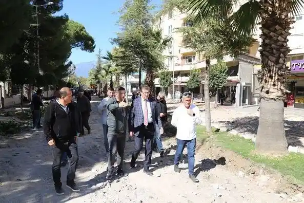 Yılmaz Akpınar Bulvarı yenileniyor
