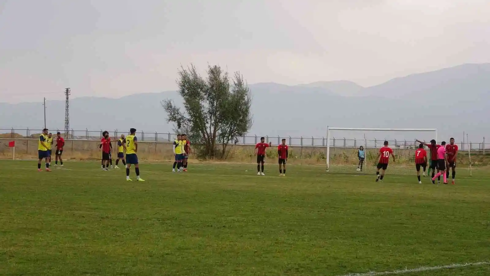 Yüksekova Belediye Spor: 1 -Bitlis Özgüzeldere Spor: 1
